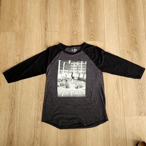 Mens L Fender guitar Graphic T